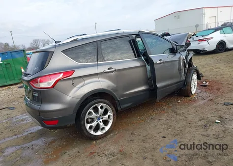 2014 Ford Escape Titanium z USA, uszkodzony, nr VIN 1FMCU0J98EUB68978